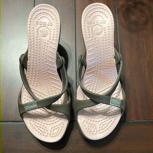 Crocs-Cyprus heel-Chocolate & Cotton Candy Pink Sandal-women’s size 8